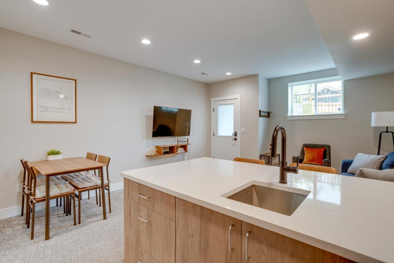 Cozy Vacation Near Broncos Stadium! Denver