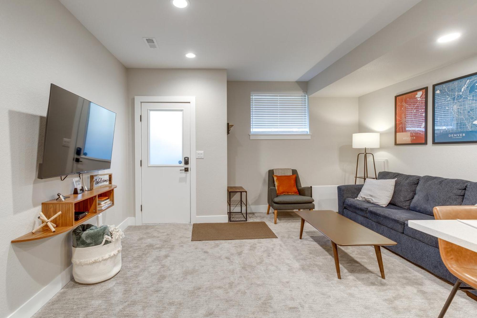 Cozy Vacation Near Broncos Stadium! *