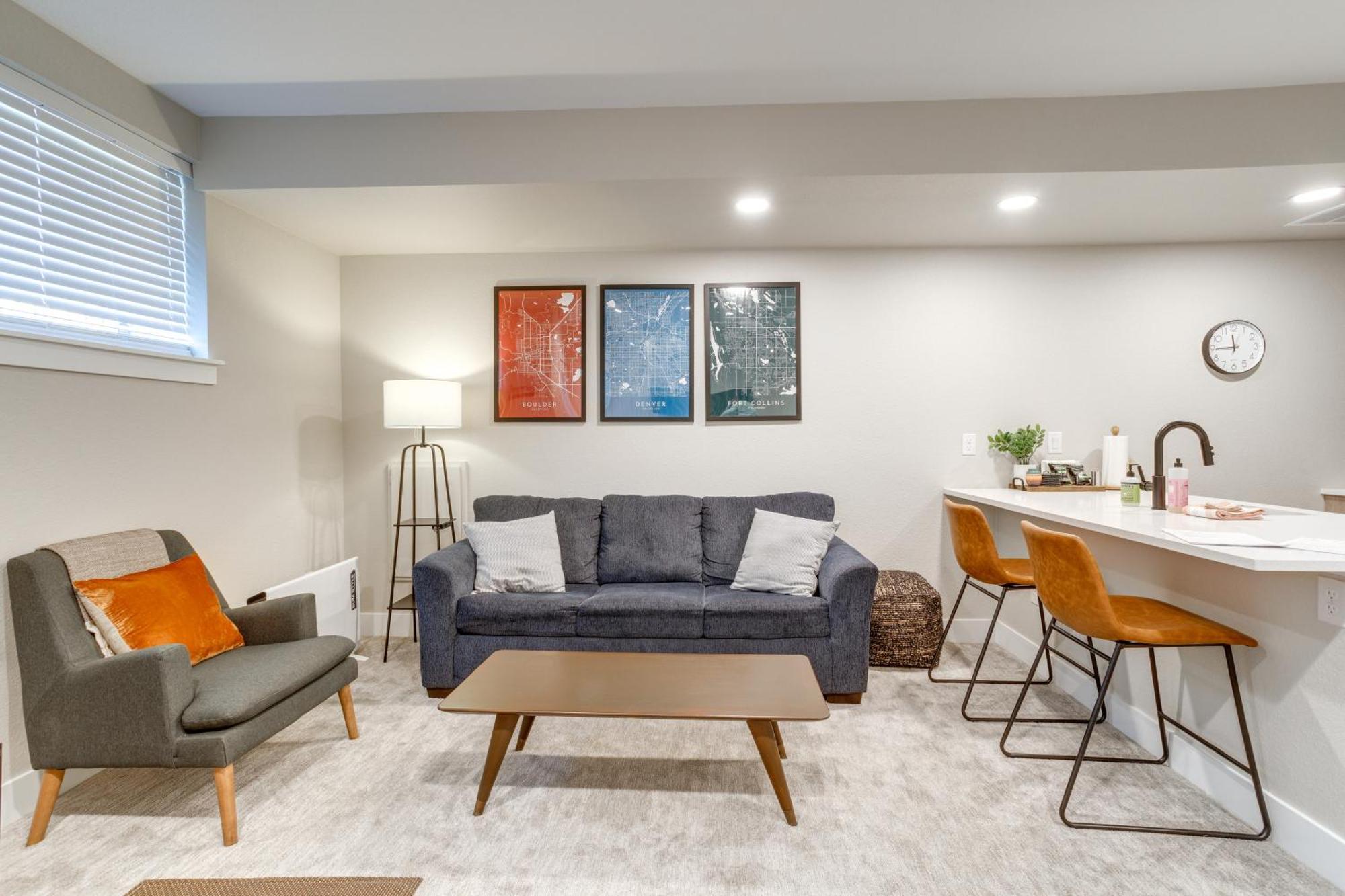 Cozy Vacation Near Broncos Stadium! Apartment